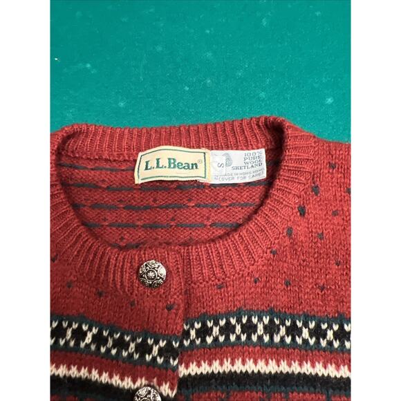 L.L. Bean Red, Green, & Black 100% Pure Wool Shetland Women's Nordic Cardigan SM - Picture 4 of 8